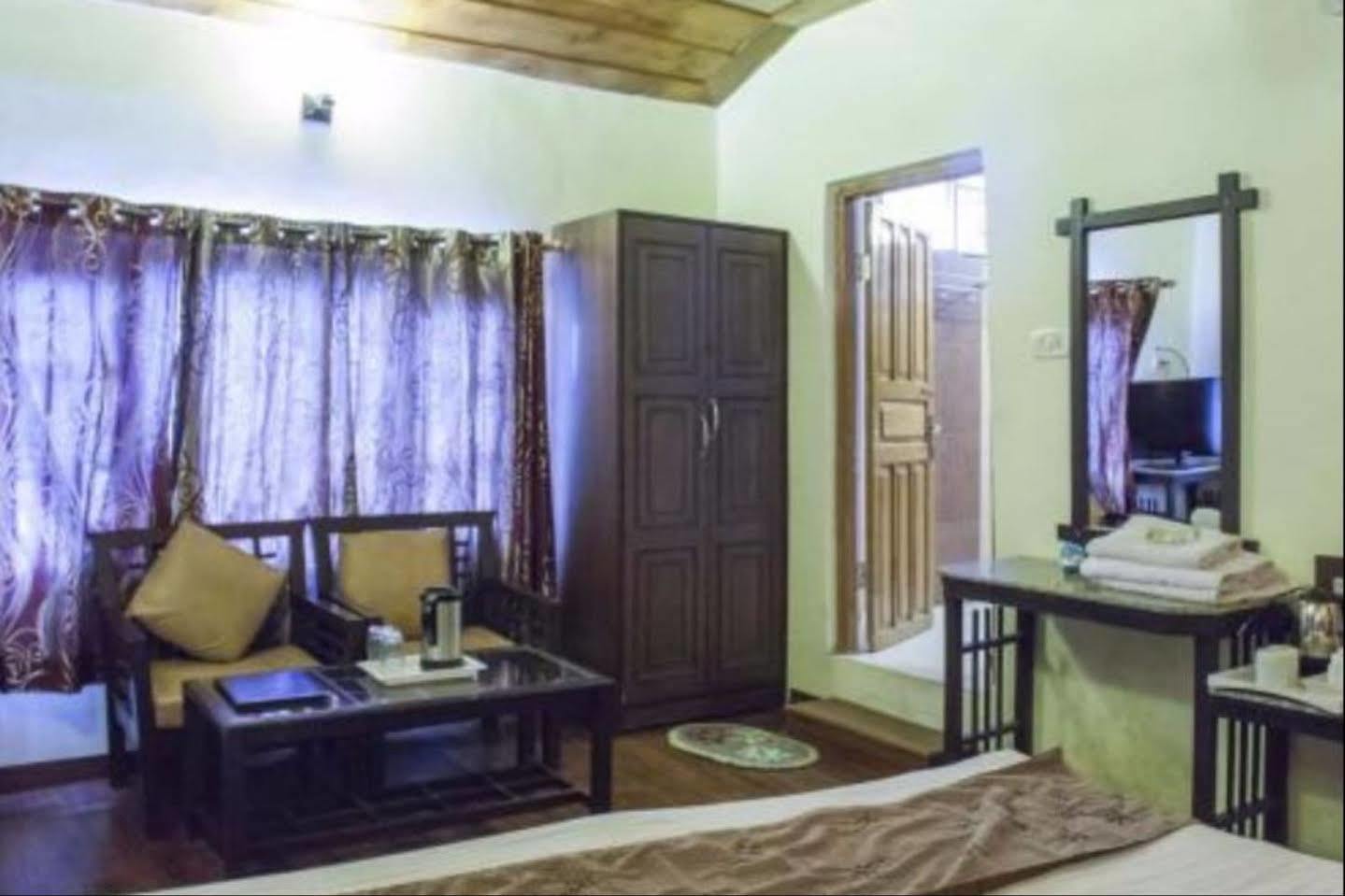 Sagrika Resort Dalhousie Ngoại thất bức ảnh
